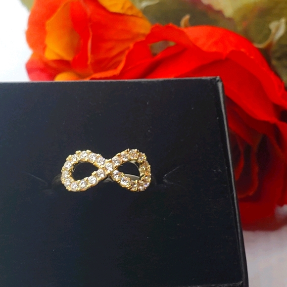 14kt Solid YG- Infinity Ring Cubic Zirconia